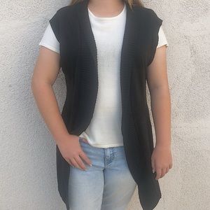 Sleeveless duster open vest